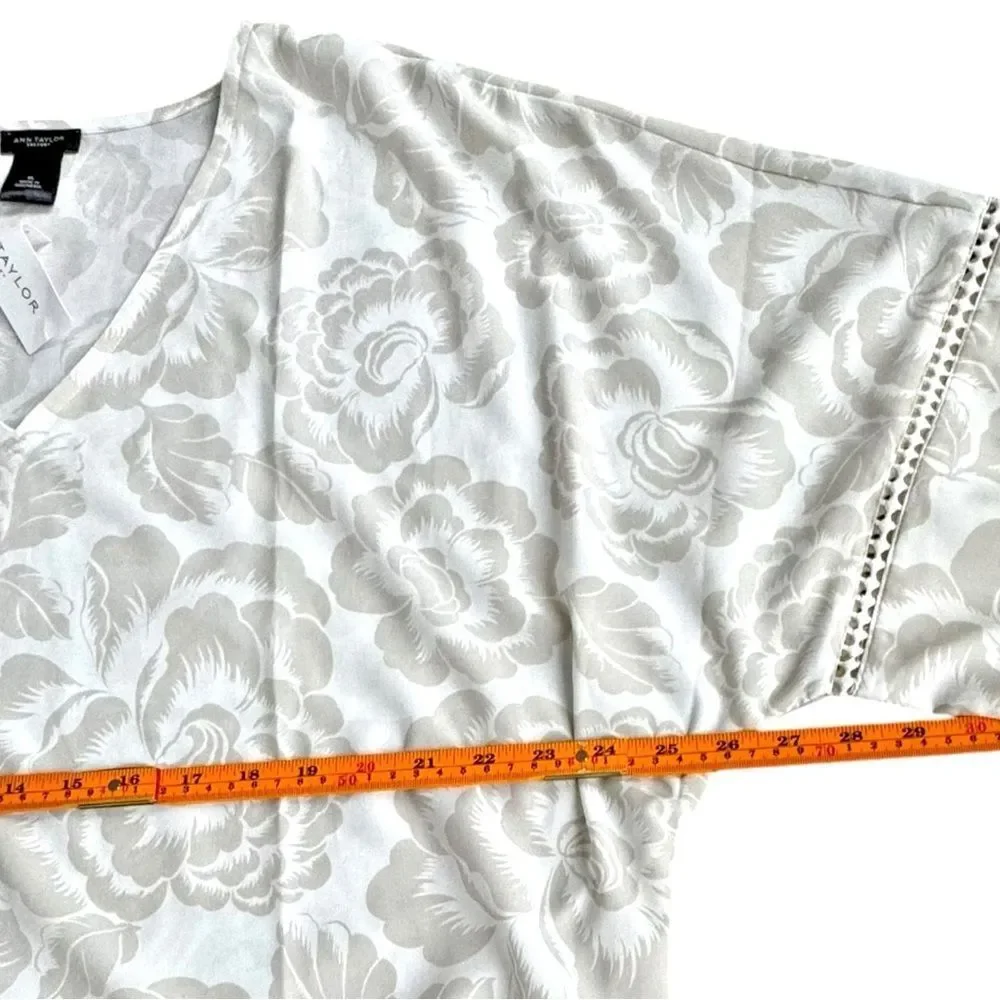 Ann Taylor Factory Flowy Lightweight Airy V-Neck Relaxed Blouse Top. XL. NEW. - Picture 3 of 7